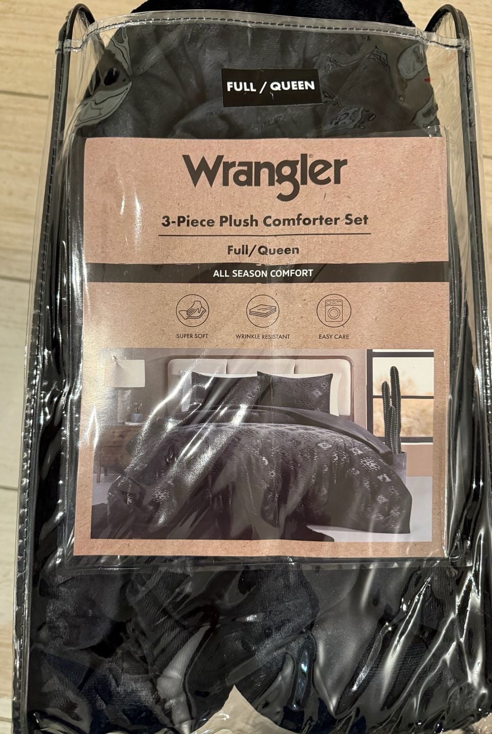 Wrangler 3-Piece Plush Comforter Set Full/Queen Black 1