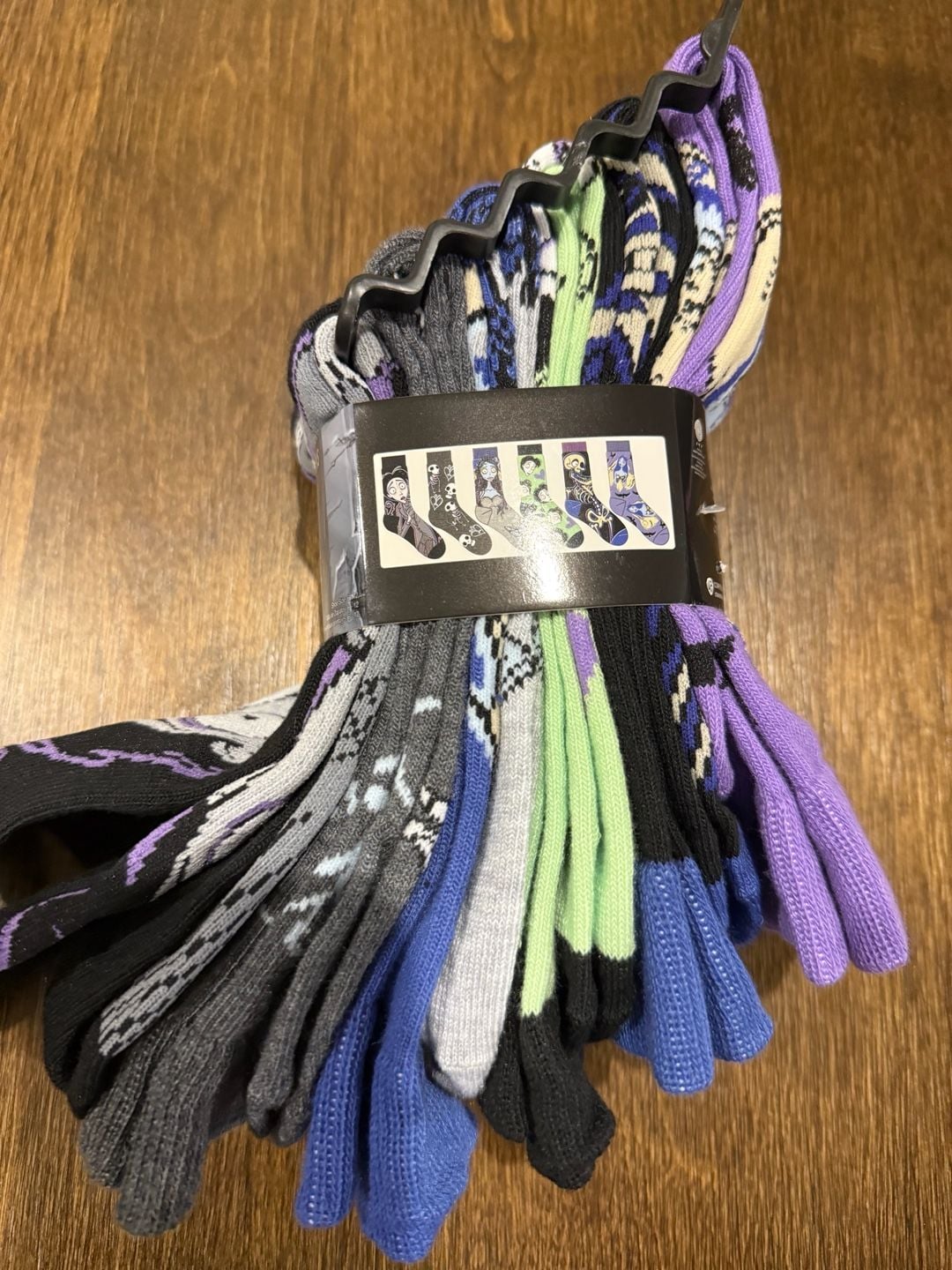 Corpse Bride 6 Pairs of Crew Socks Size 6-12 3