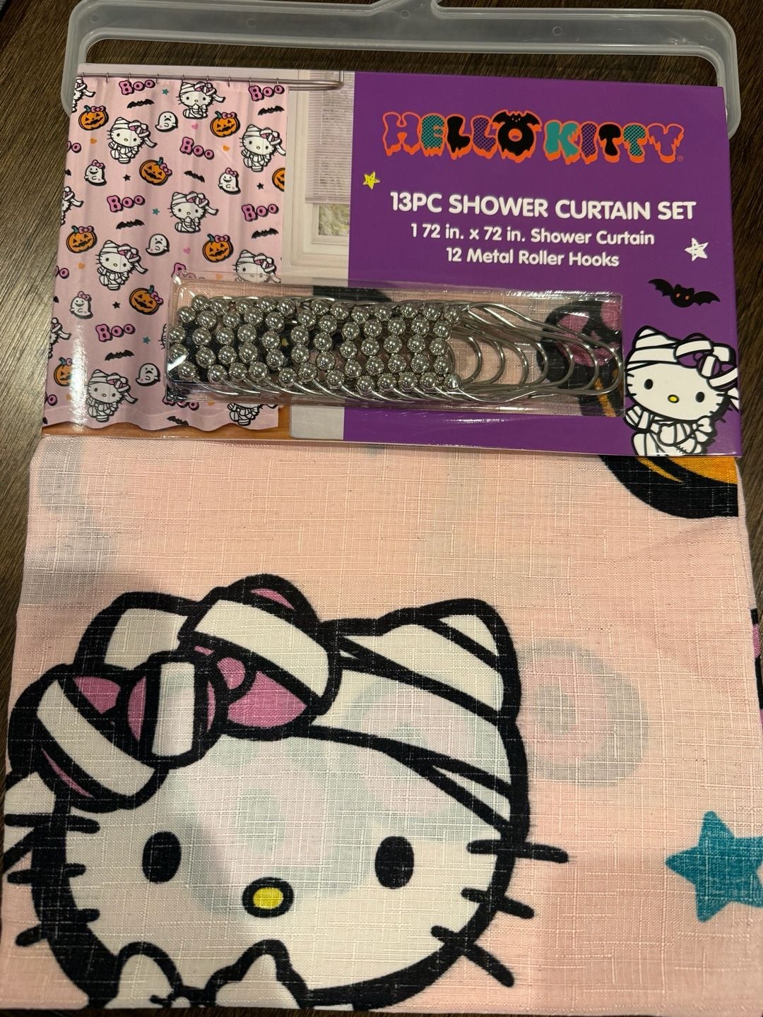 Hello Kitty Halloween 13-Piece Shower Curtain Set 1