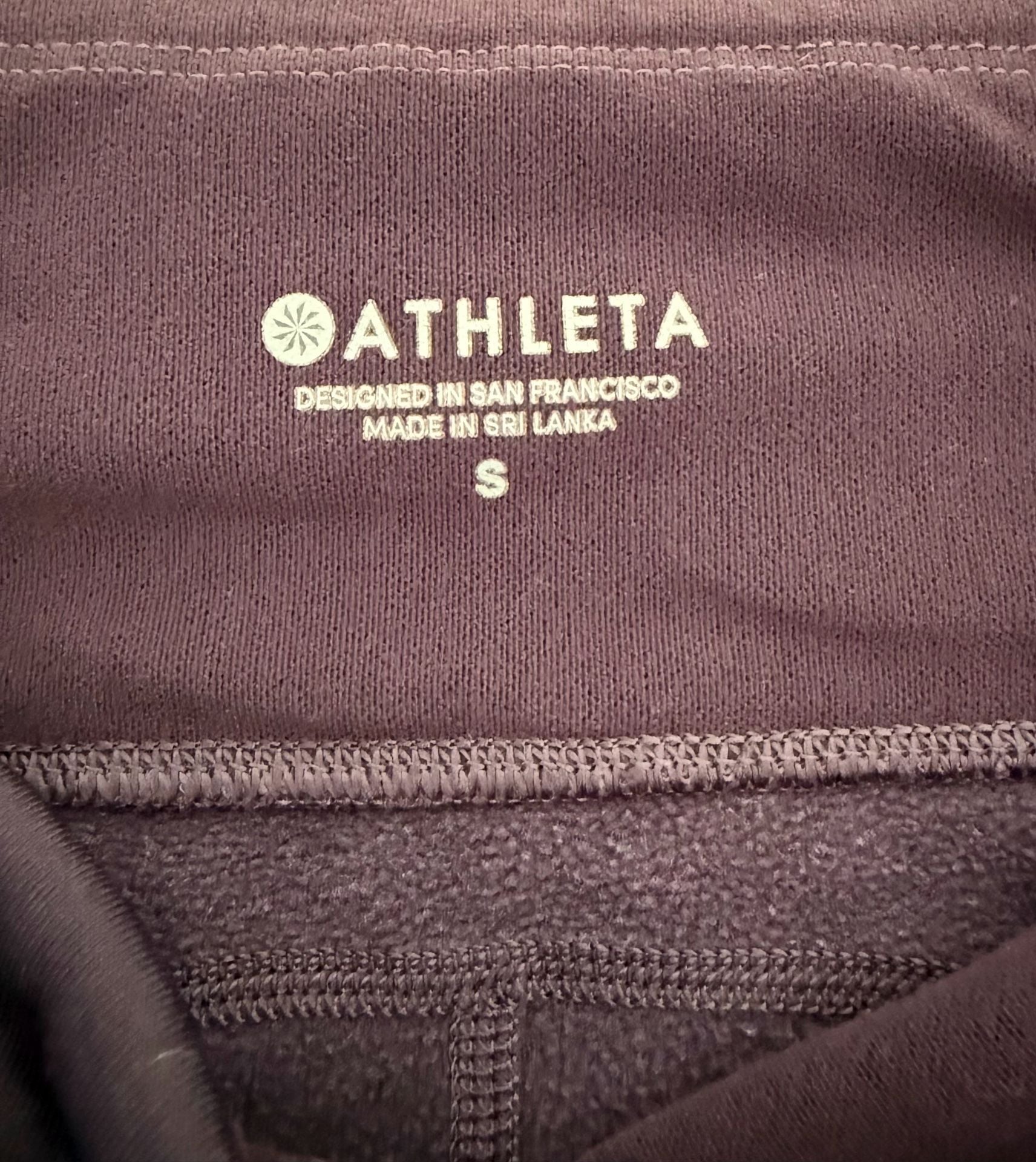 Athleta Accelerate 7/8 Leggings in Deep Purple size S 3