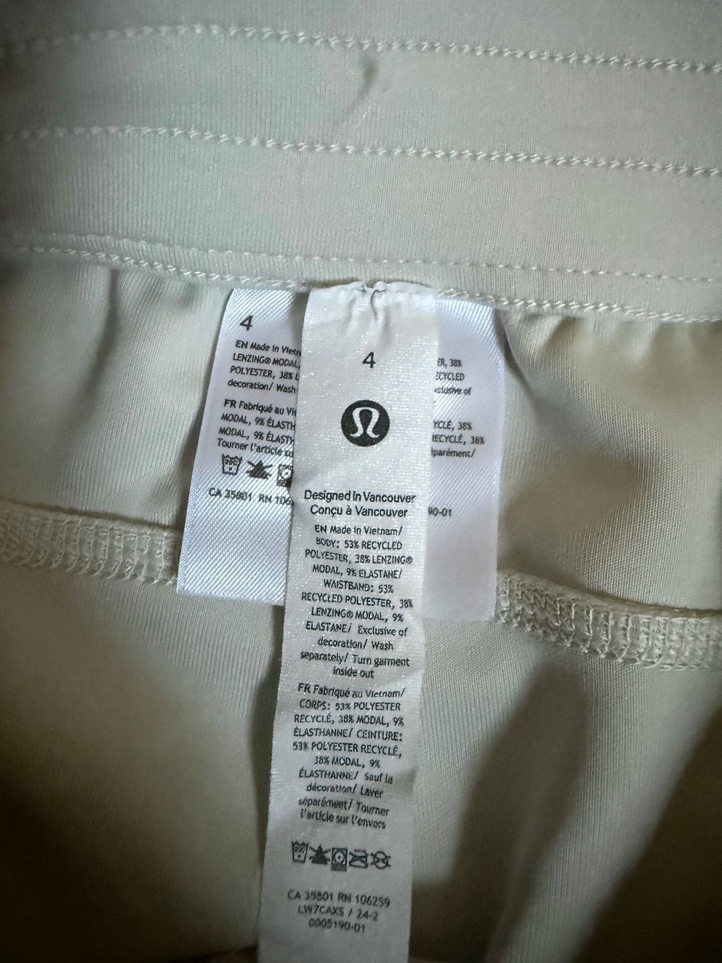 Lululemon Softstreme High-rise short 4" 4