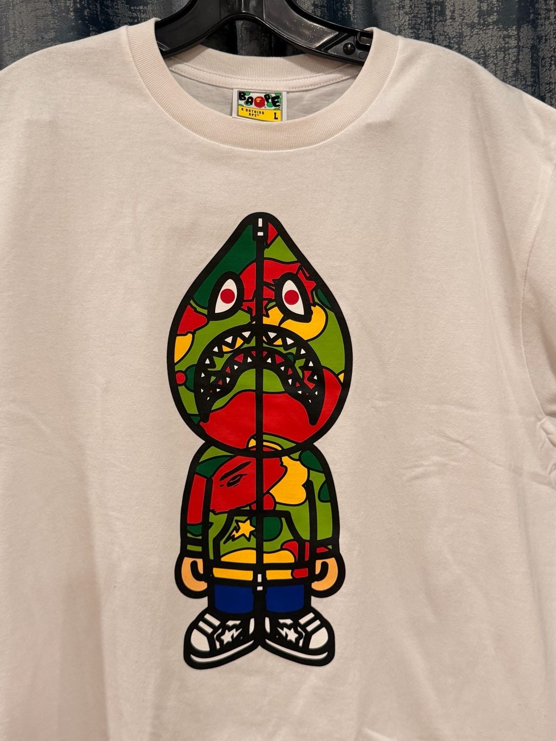 A Bathing Ape Baby Milo Shark Graphic T-Shirt Size L White 3