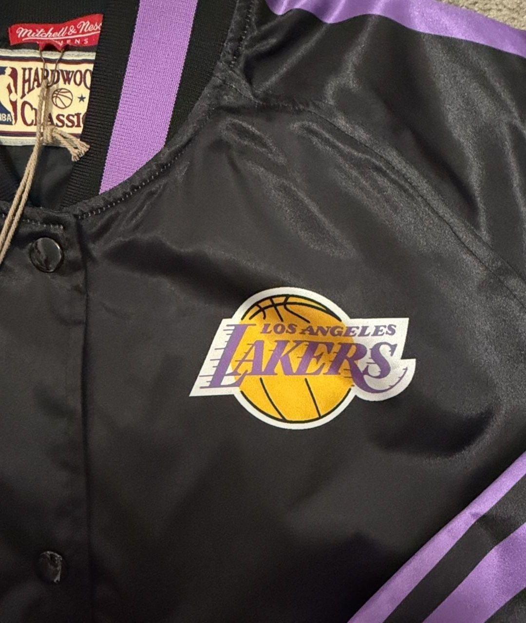 Mitchell & Ness Women's Black Los Angeles Lakers Raglan Satin Full-Snap Jacket Size Medium 5