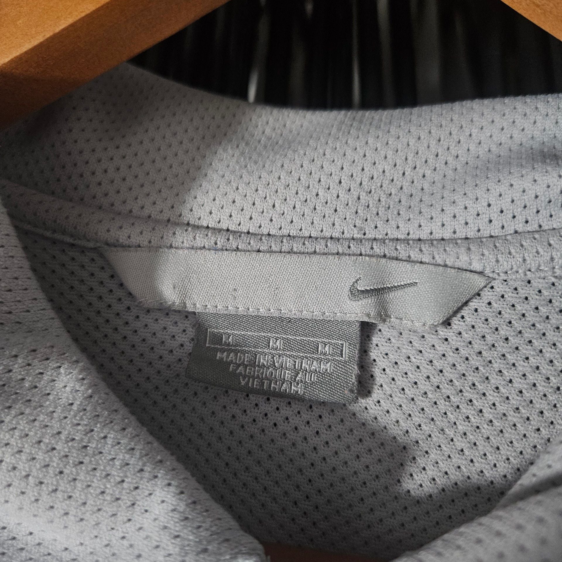 Vintage 2000s Nike Polo Shirt Size M Gray Mesh Golf 3