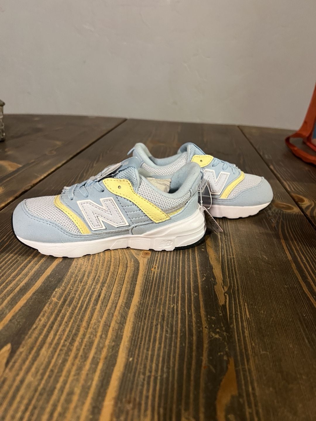 New Balance 997R Toddler Size 8 Wide Light Blue Yellow Sneakers 6