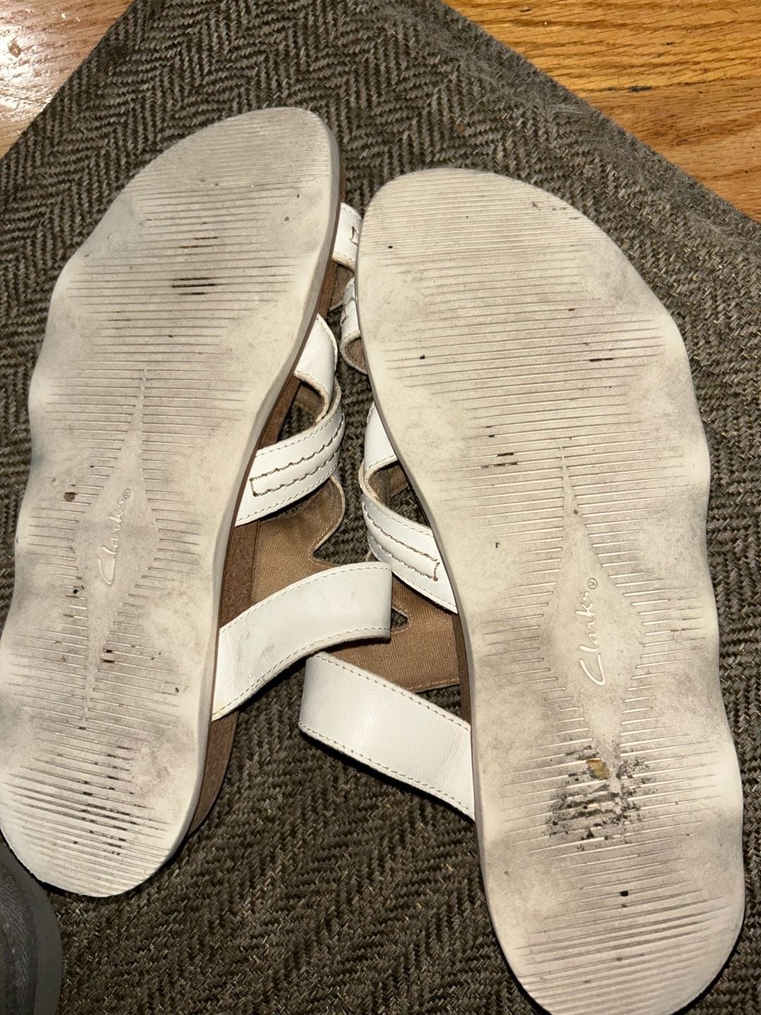 Clarks Sandals Size 9.5 White Leather 5
