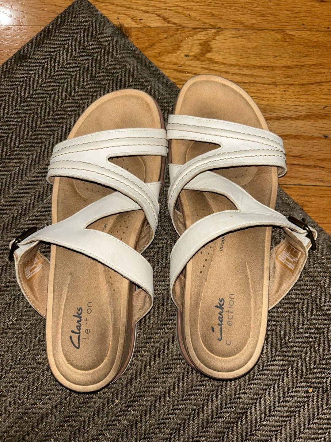 Clarks Sandals Size 9.5 White Leather 2
