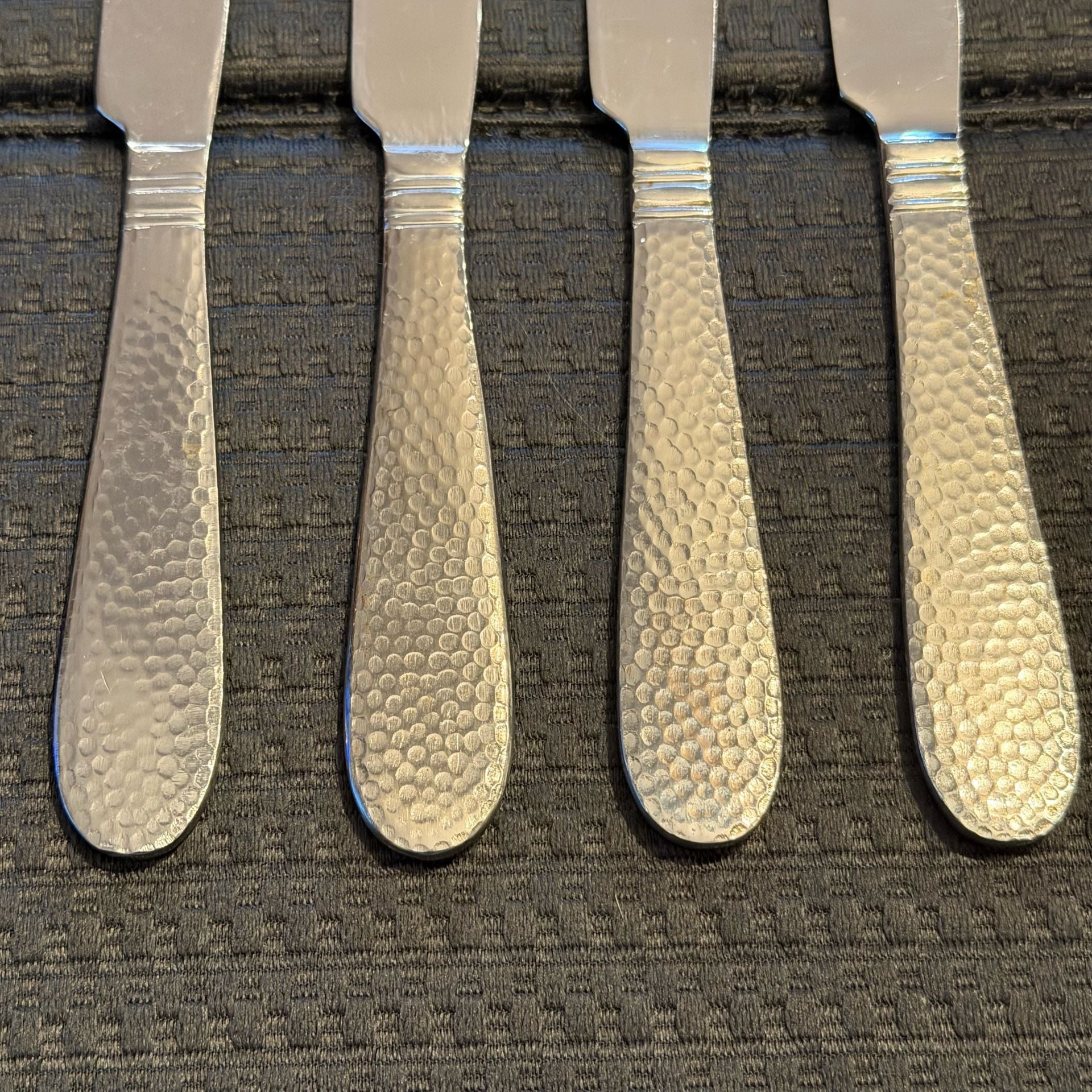 Towle Everyday Logan Hammered Stainless Dinner Knives Set of 4 10