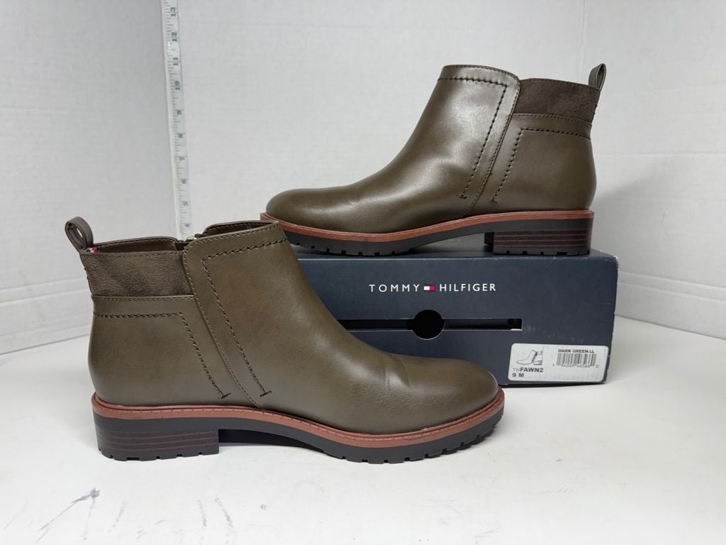 Tommy Hilfiger Fawn2 Bootie Size 9M Dark Green 2