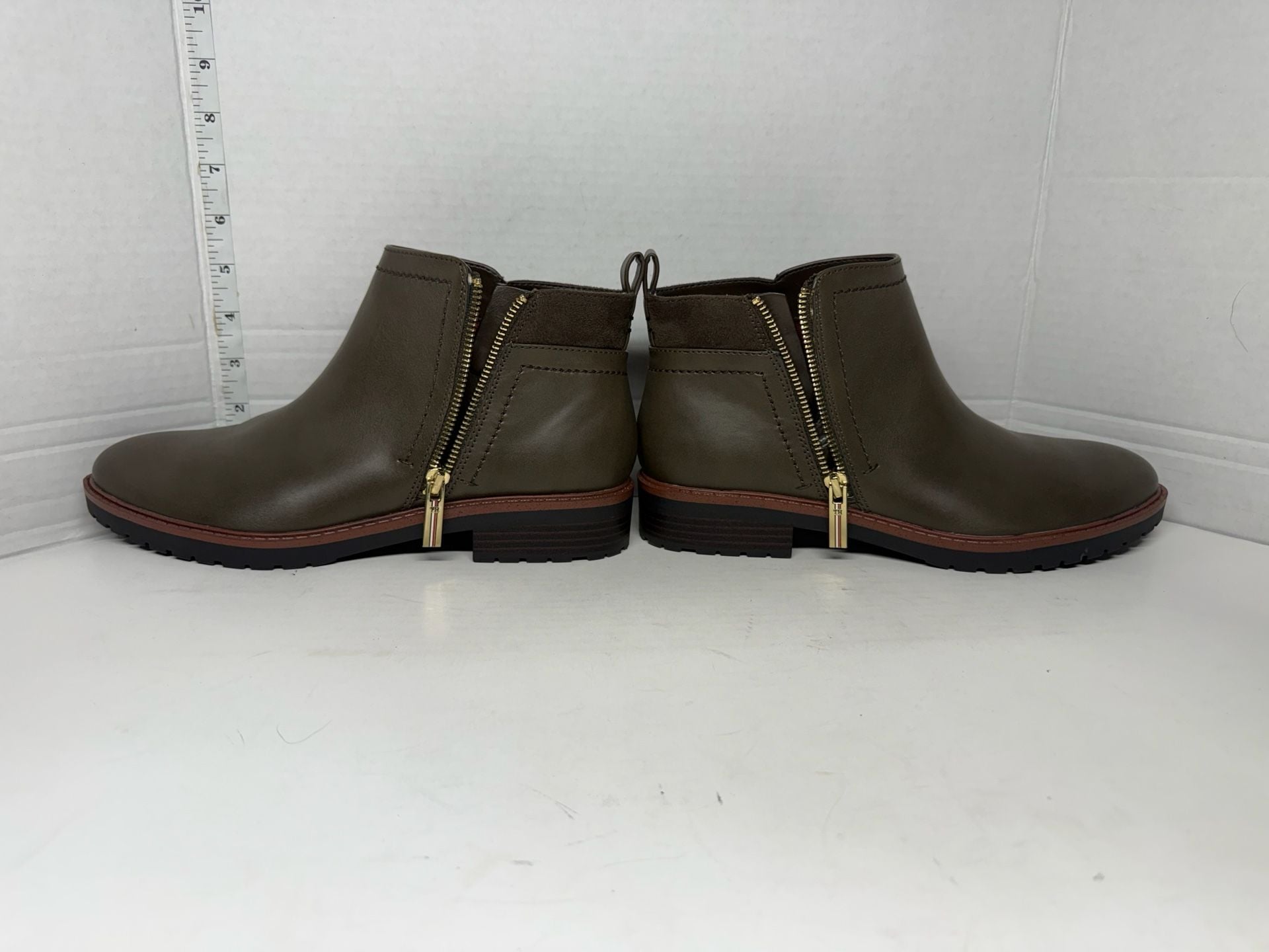 Tommy Hilfiger Fawn2 Bootie Size 9M Dark Green 6
