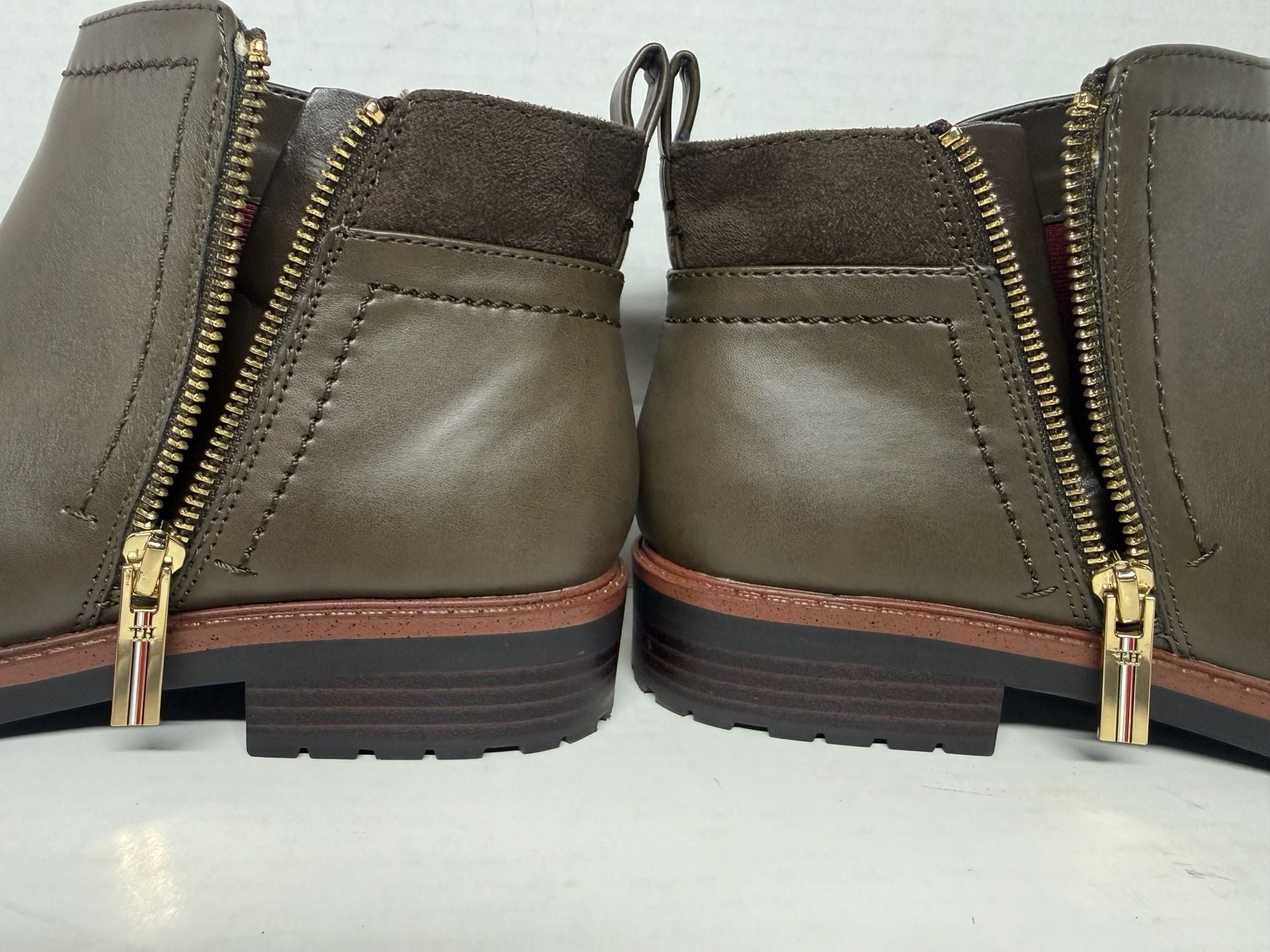 Tommy Hilfiger Fawn2 Bootie Size 9M Dark Green 7
