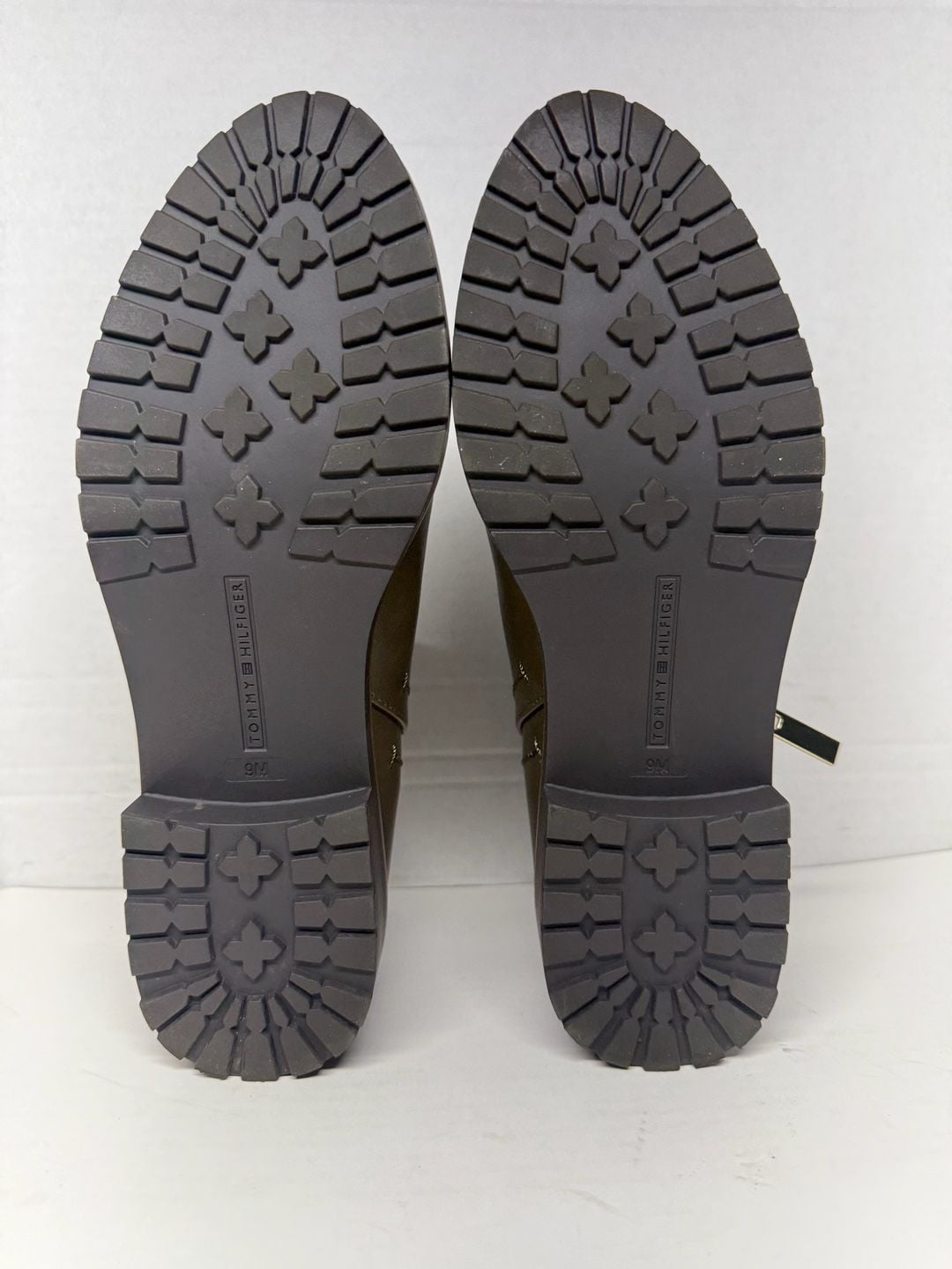 Tommy Hilfiger Fawn2 Bootie Size 9M Dark Green 10