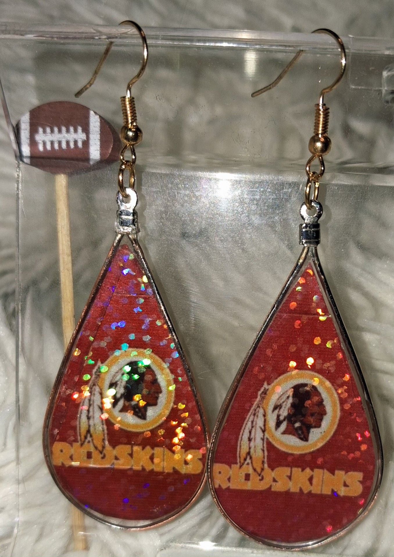 Washington Redskins Handmade Teardrop Resin Glitter Dangle Earrings 1