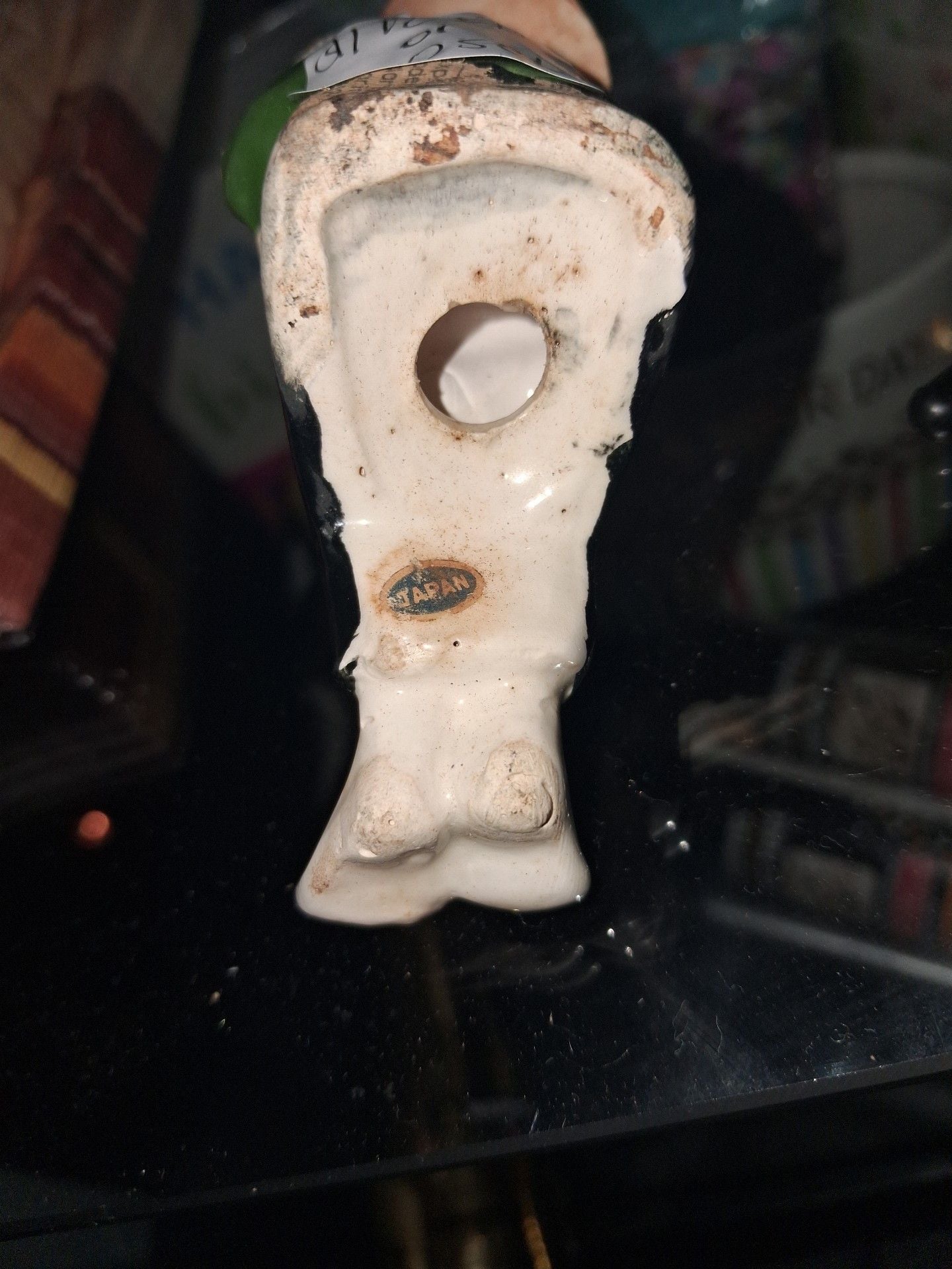 Vintage Hillbilly Kissing Couple Salt and Pepper Shakers 5