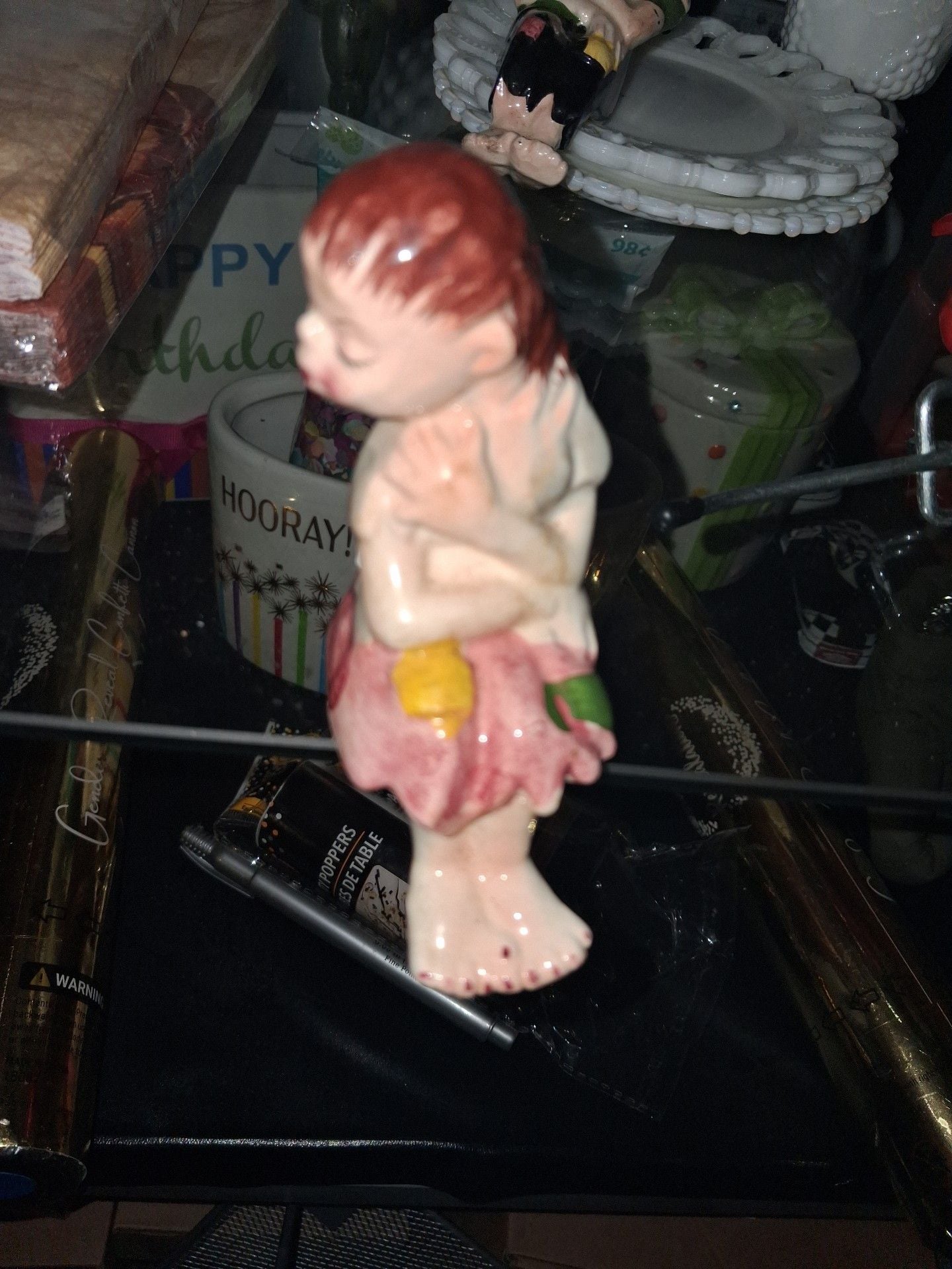 Vintage Hillbilly Kissing Couple Salt and Pepper Shakers 6