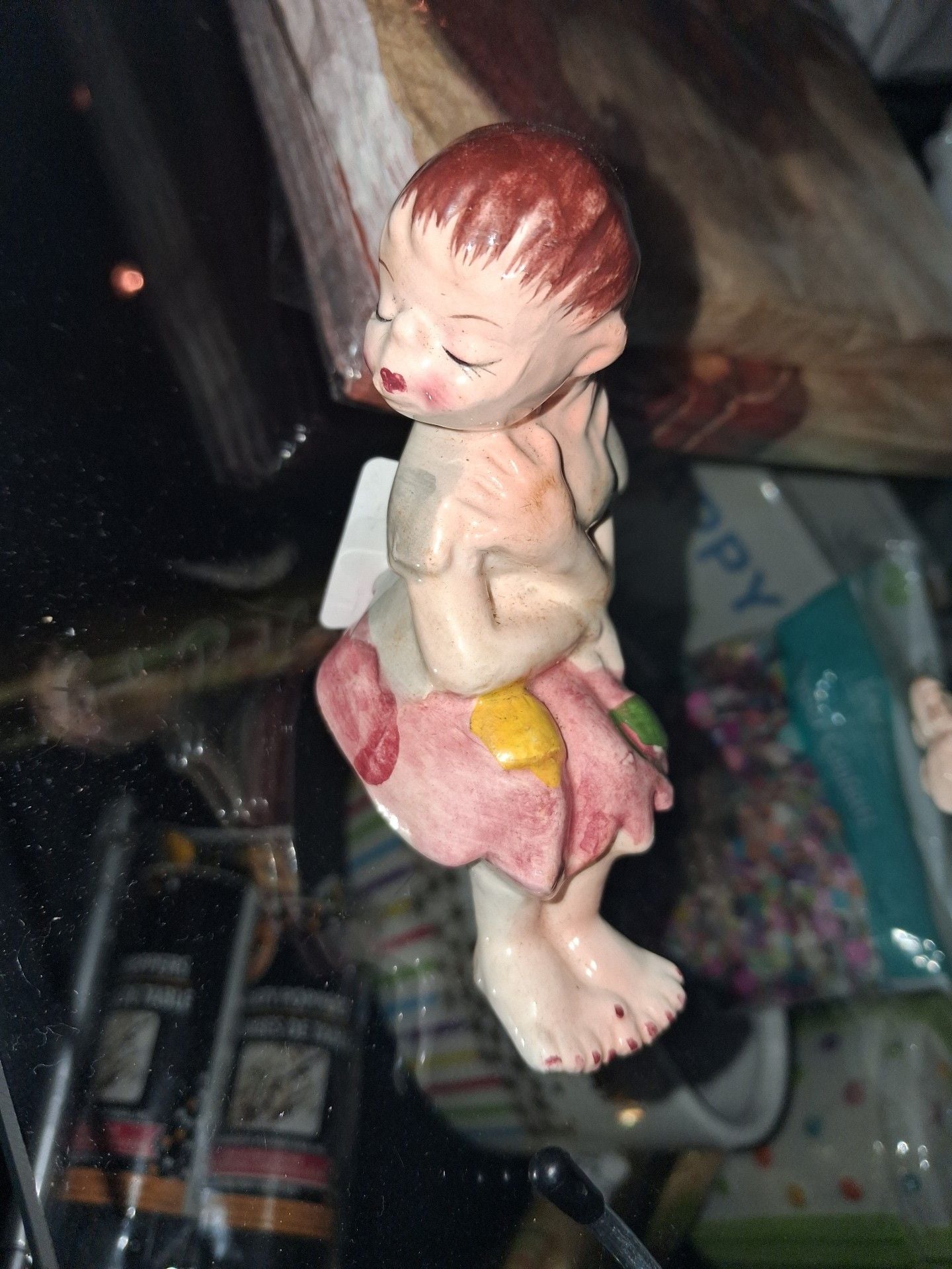 Vintage Hillbilly Kissing Couple Salt and Pepper Shakers 10
