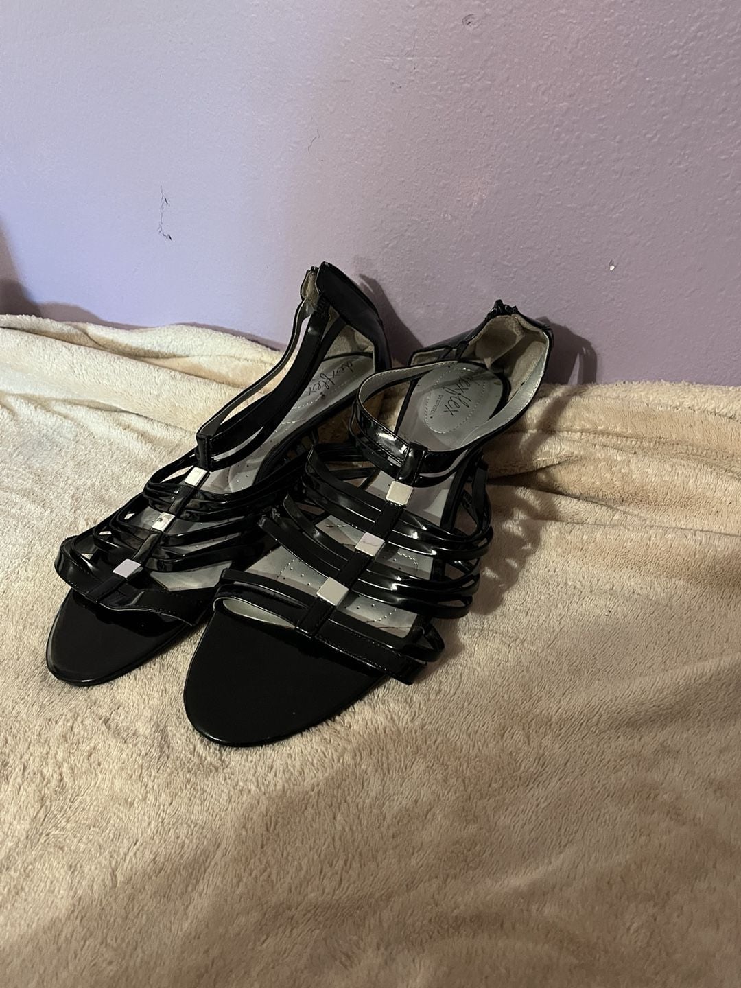 dexflex comfort Sandals Size 12 Black Patent Strappy Wedge 3