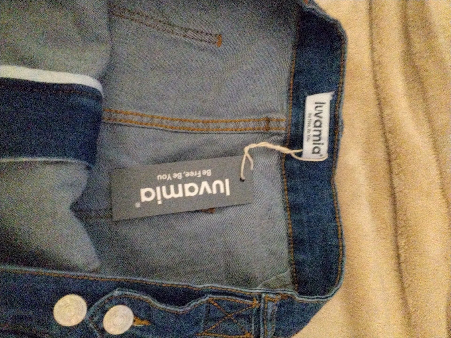 Product thumbnail 3