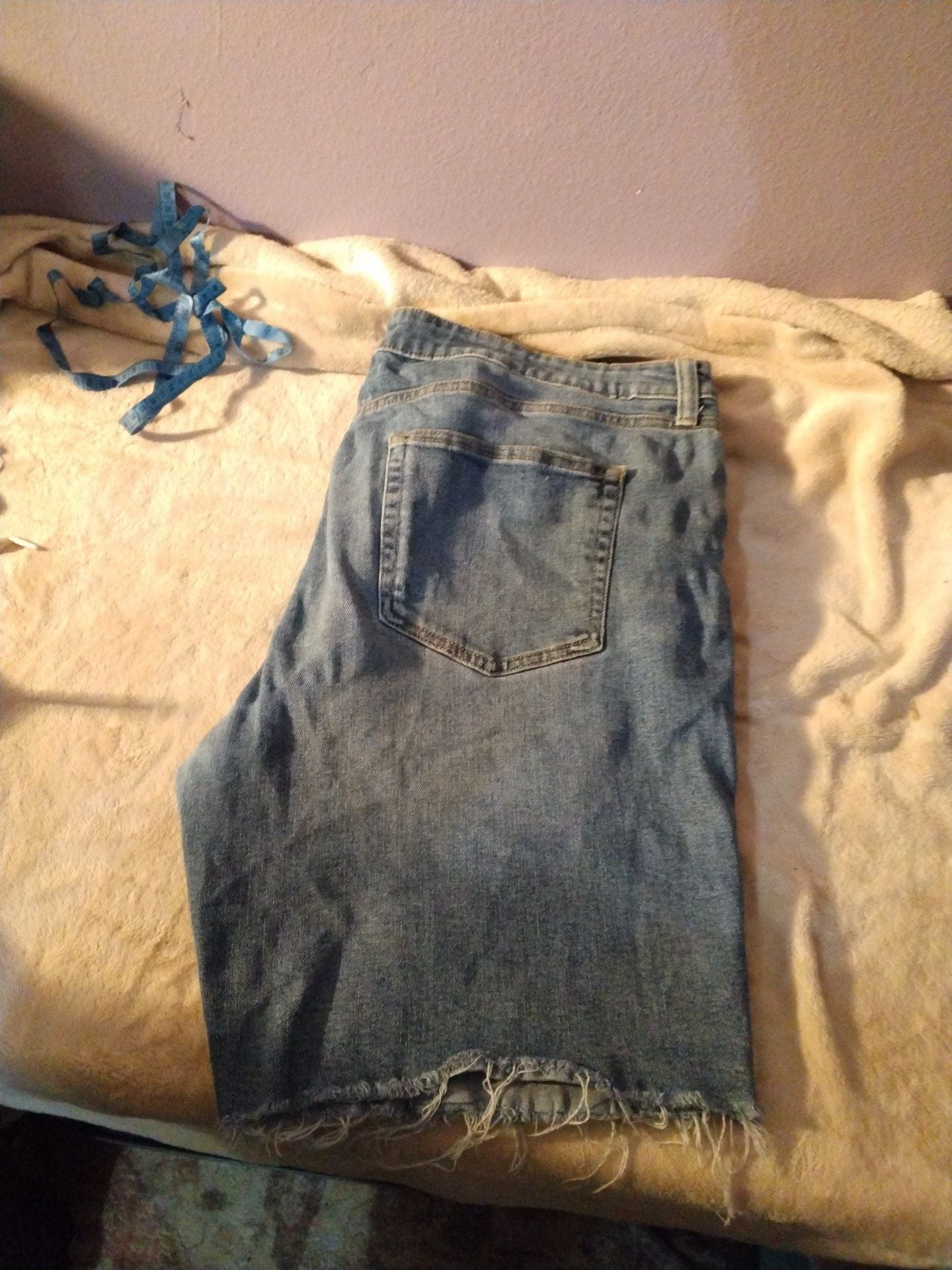 No Boundaries Distressed Denim Shorts Size 42 Blue Raw Hem 3