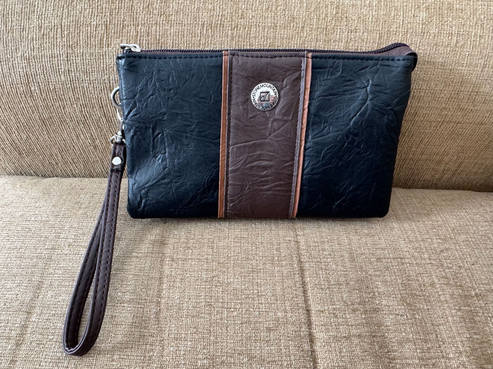 Stone Mountain Black And Brown Wristlet Clutch Wallet 2