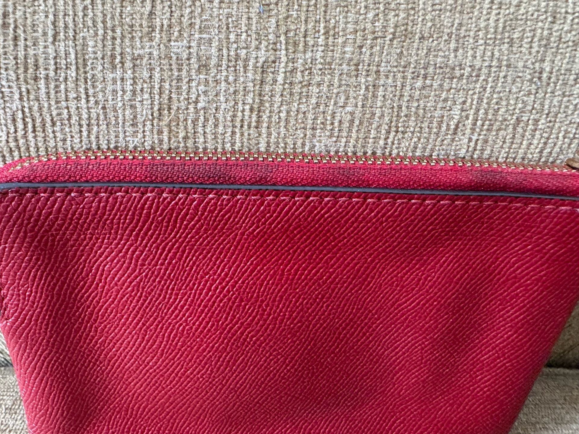 Authentic Coach Corner Zip Leather Wristlet 8