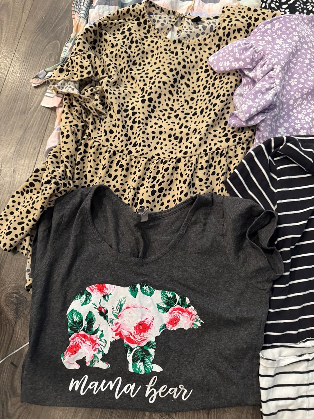 Lot of 10 Womens Assorted Maternity Tops Size XL 2