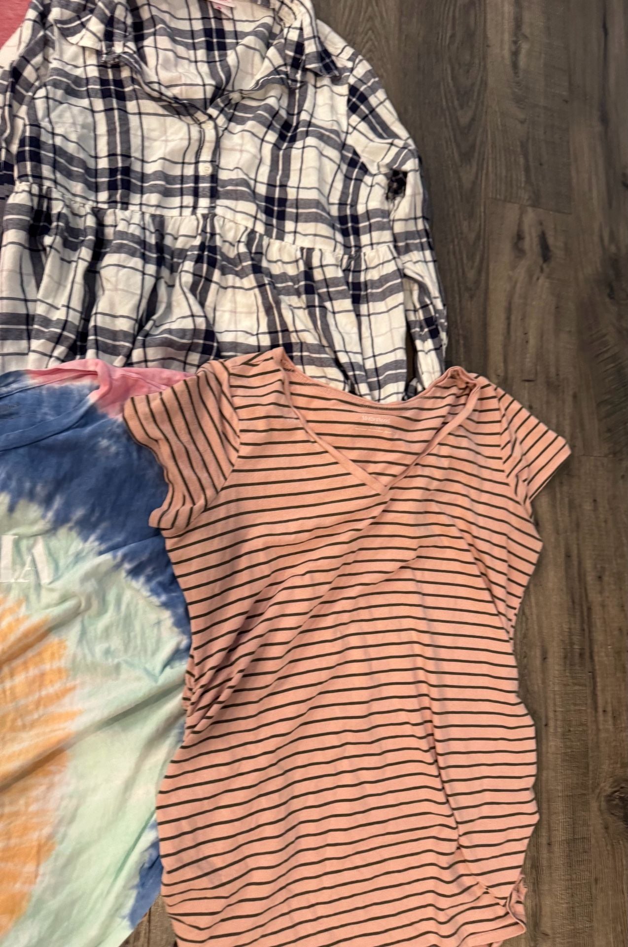 Maternity Top Bundle Set of 6 Shirts Size L 4