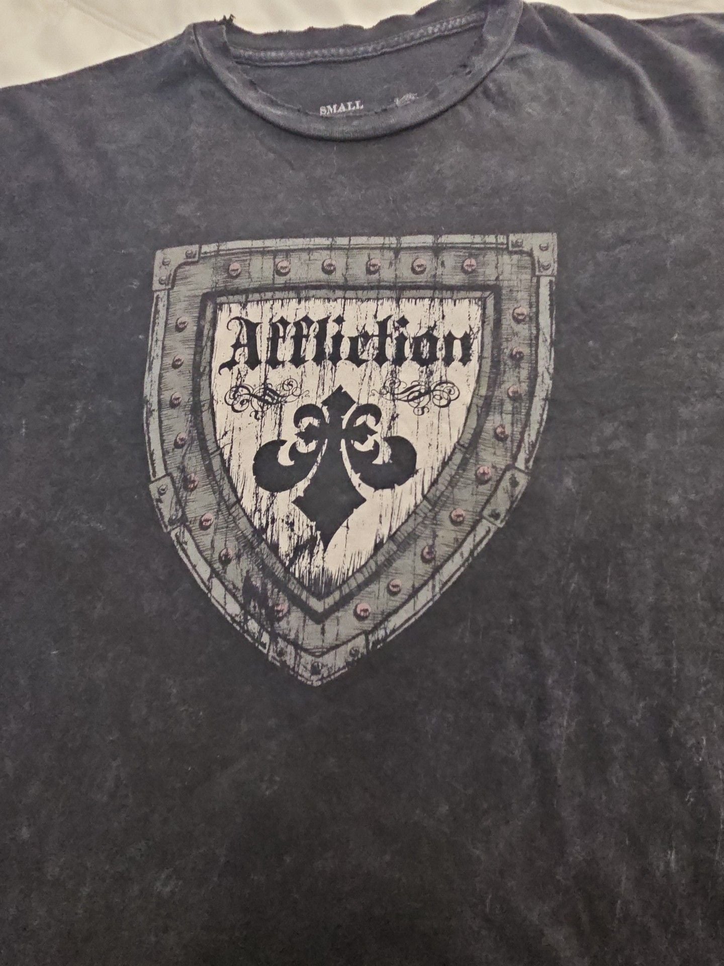 Affliction Graphic T-Shirt Size Small Black Skull Roses 3