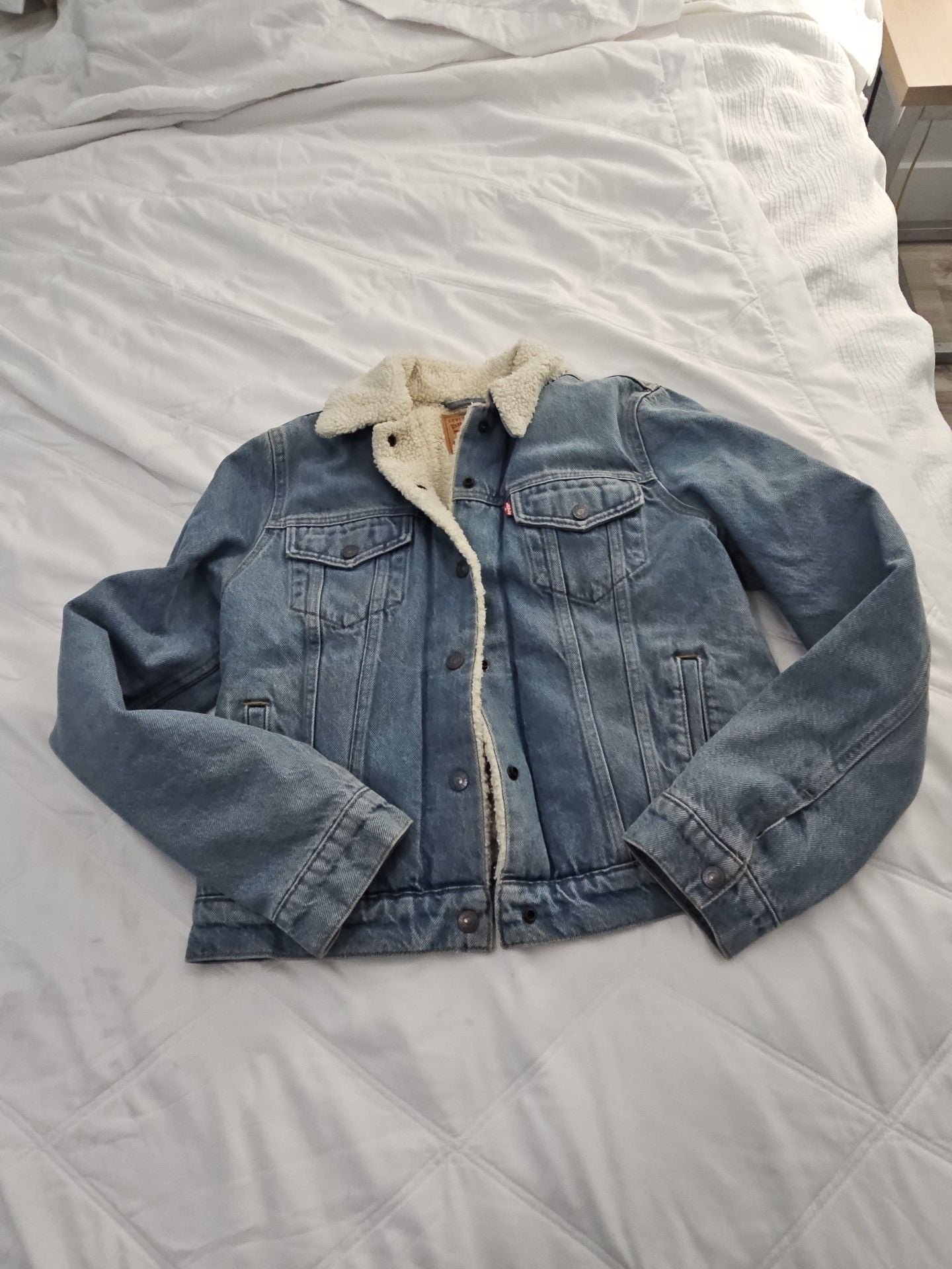 Levi's Trucker Jacket Size M Blue Sherpa Lined Denim Jean 2