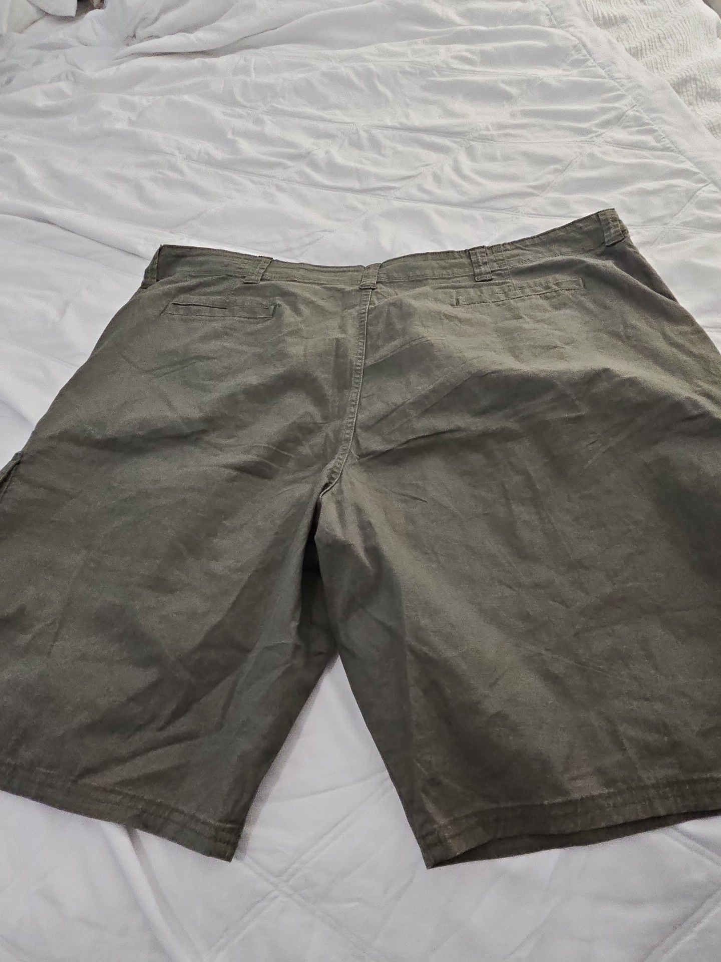 Wrangler Relaxed Fit Cargo Shorts Size 46x10 Olive Green Stretch 6