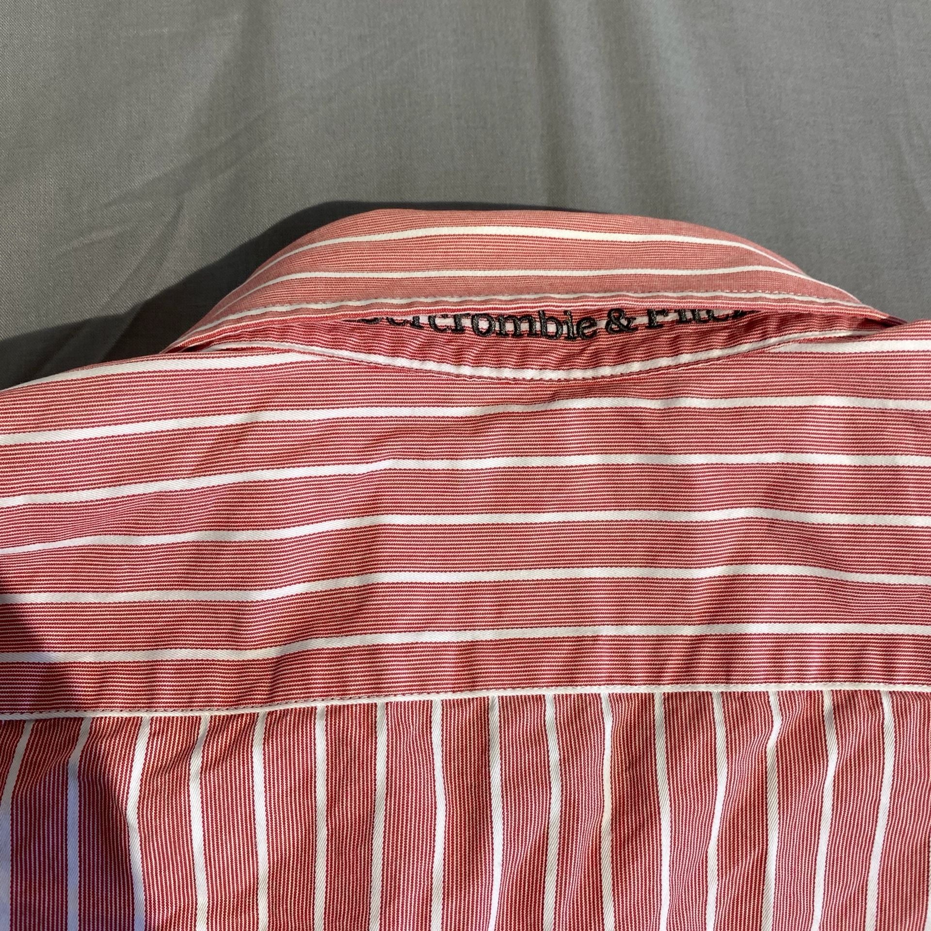Abercrombie & Fitch Muscle Button Up Shirt Size L Red White Stripe 6