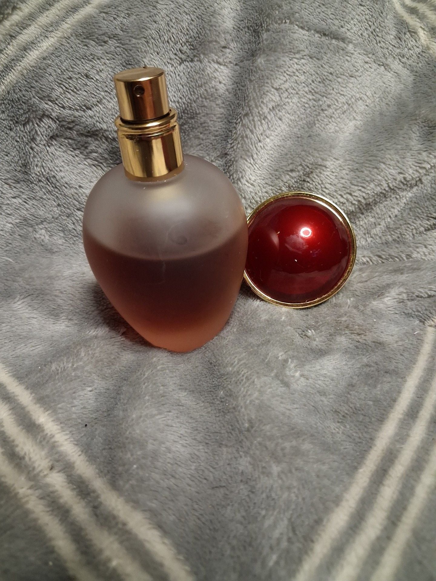 Vintage 2002 Avon Rare Rubies Eau de Parfum Spray 1.7 oz / 50ml 75% Full w/Box 3