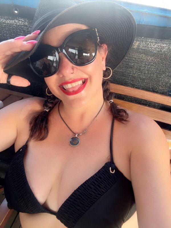 SideStitchBecky
