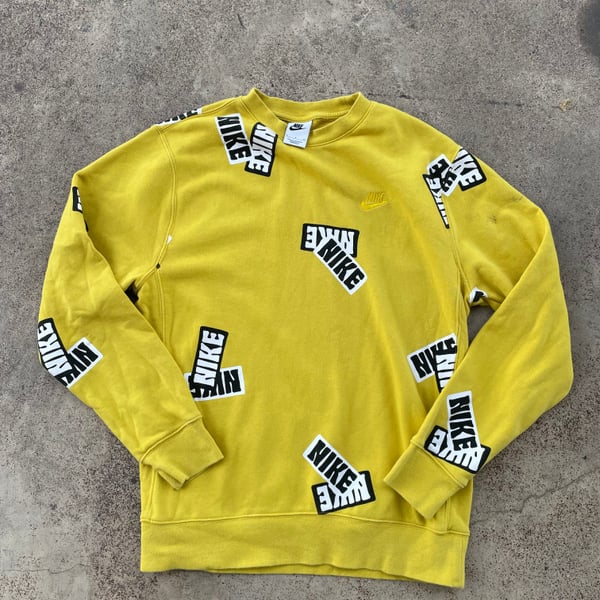 NIKE Sweater Men Medium Yellow All Over Sticker Logo Sweatshirt NEW French Terry | eBay, *