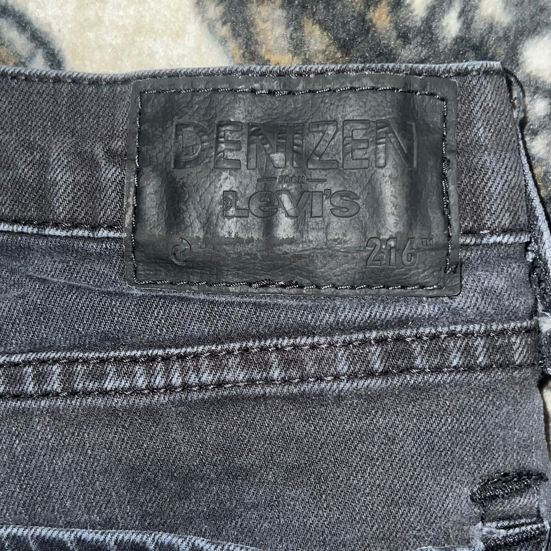 Denizen Levi's 216 Skinny Faded Black Jeans 6