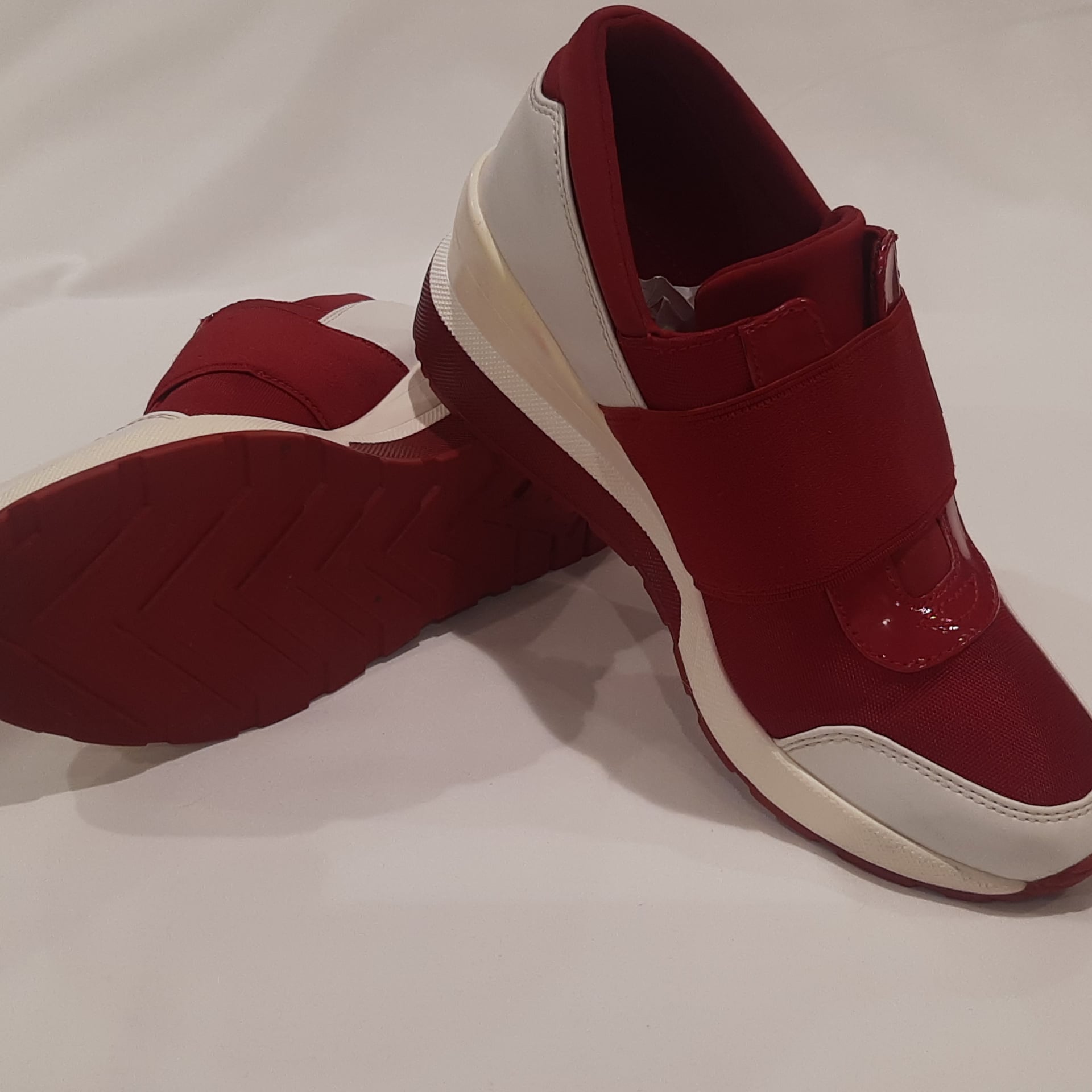 Michael KORS COSMO BRANDY MK LOGO ELASTIC STRAP SLIP ON Sneakers 9 I LOVE SHOES 7