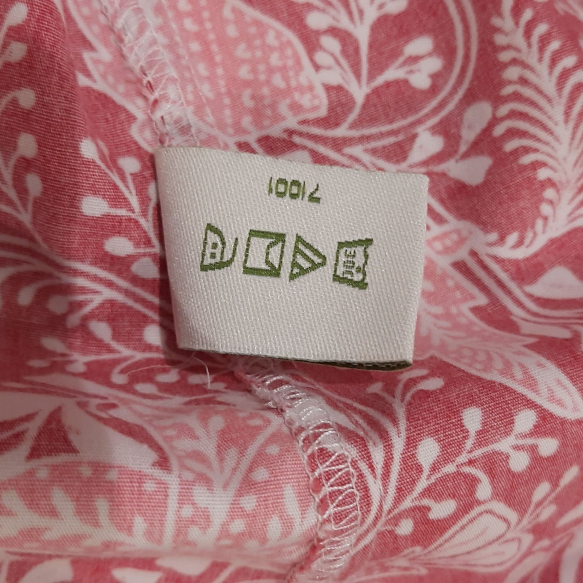 Women's Red Floral Button-Up Shirt Orvis SIZE M Cotton 6
