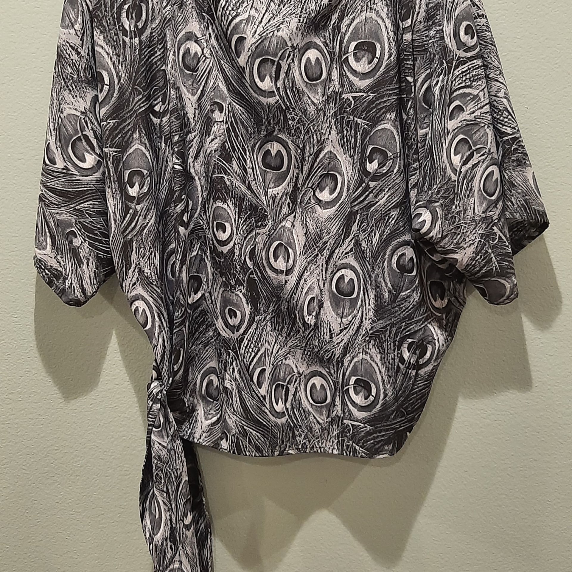 Peacock Feather Print Kimono Sleeve Blouse 2