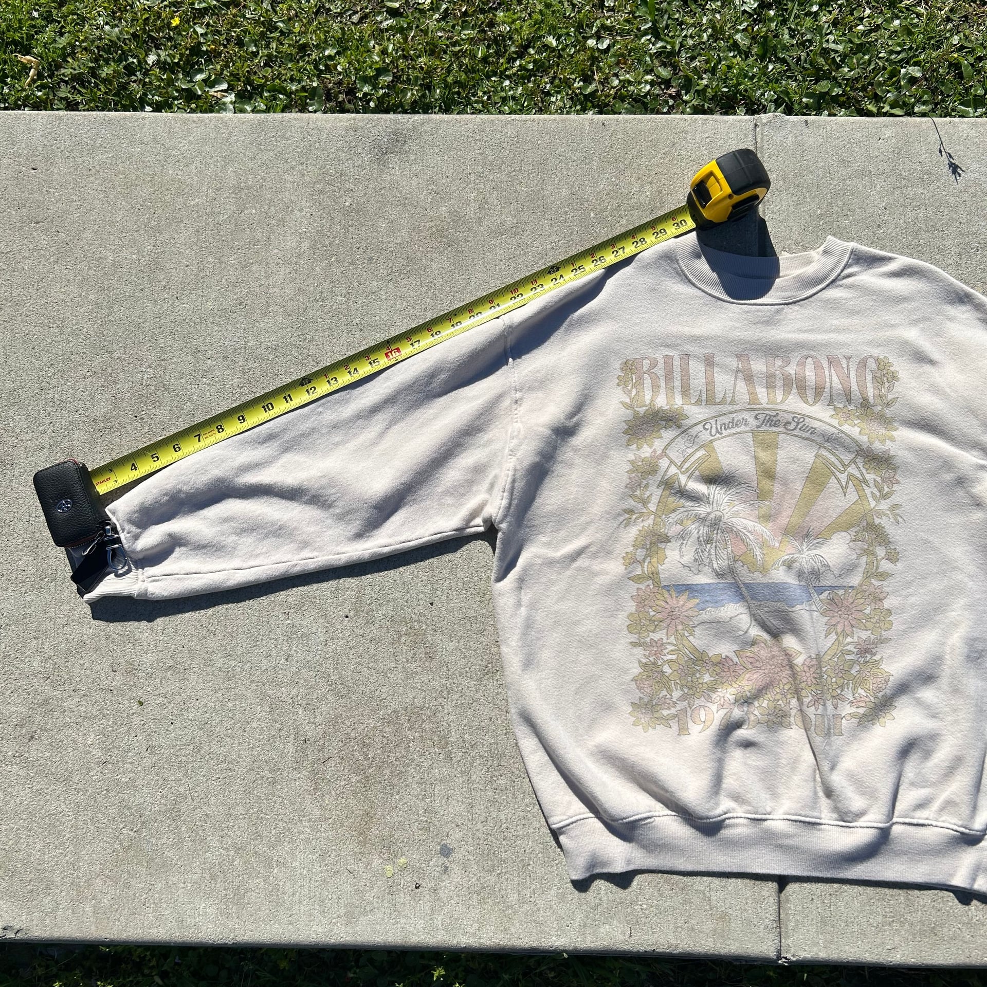 Billabong Vintage Style “Under The Sun” Crewneck Sweatshirt 3
