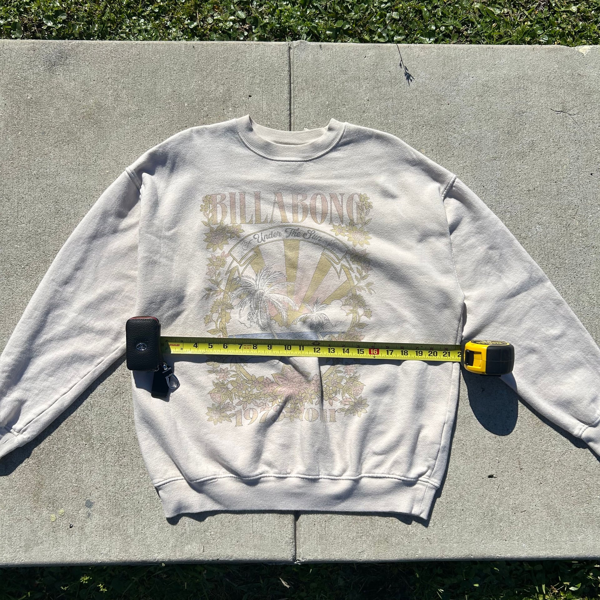 Billabong Vintage Style “Under The Sun” Crewneck Sweatshirt 1