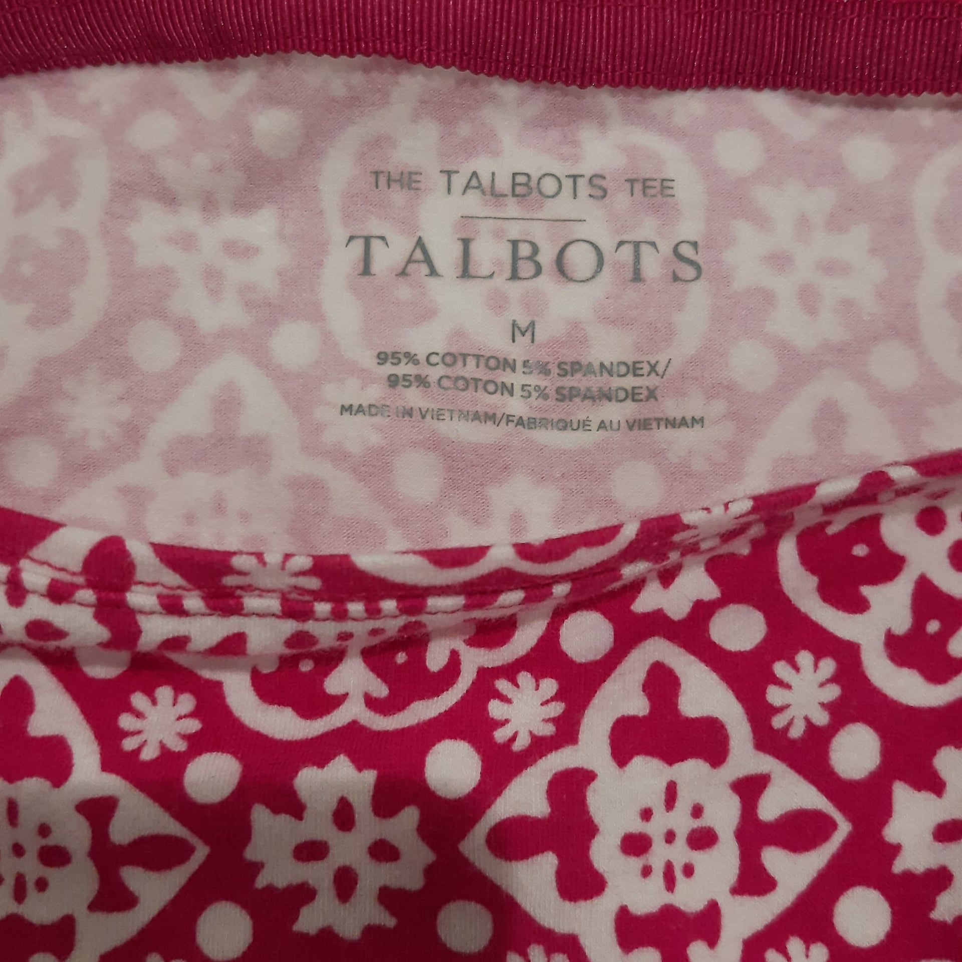 Talbots blouse red with geometric pattern. Size M 4