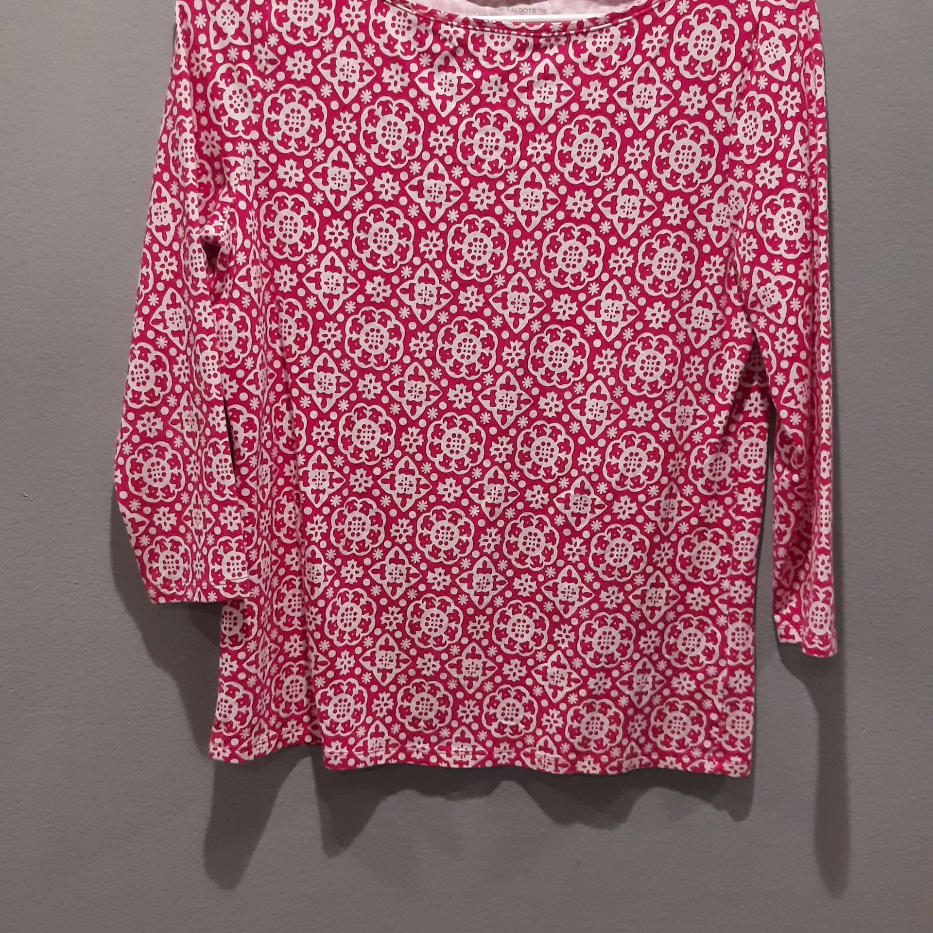 Talbots blouse red with geometric pattern. Size M 3