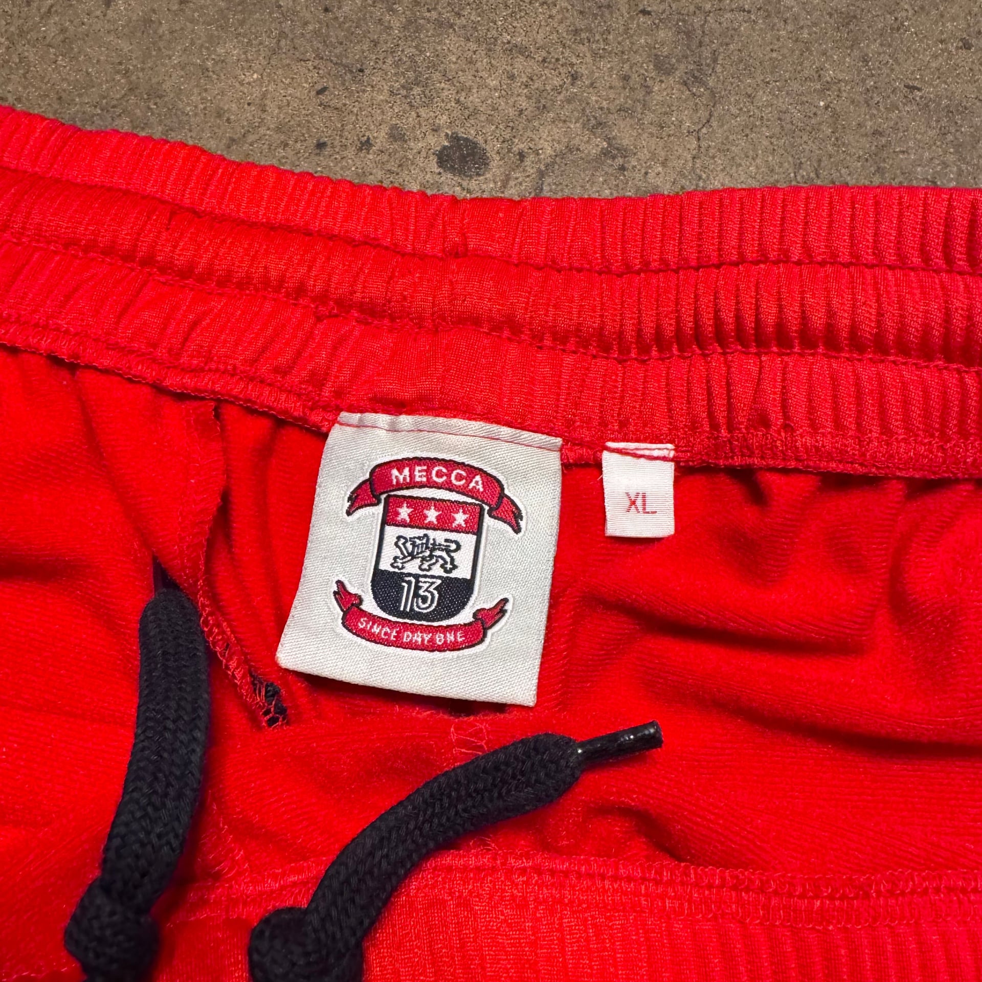 Y2K New Mecca red tracksuit set X-Large 


#Deadstock #NWT #Streetwear #00s 7