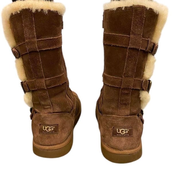 Women’s Uggs Maddi II - Size 6