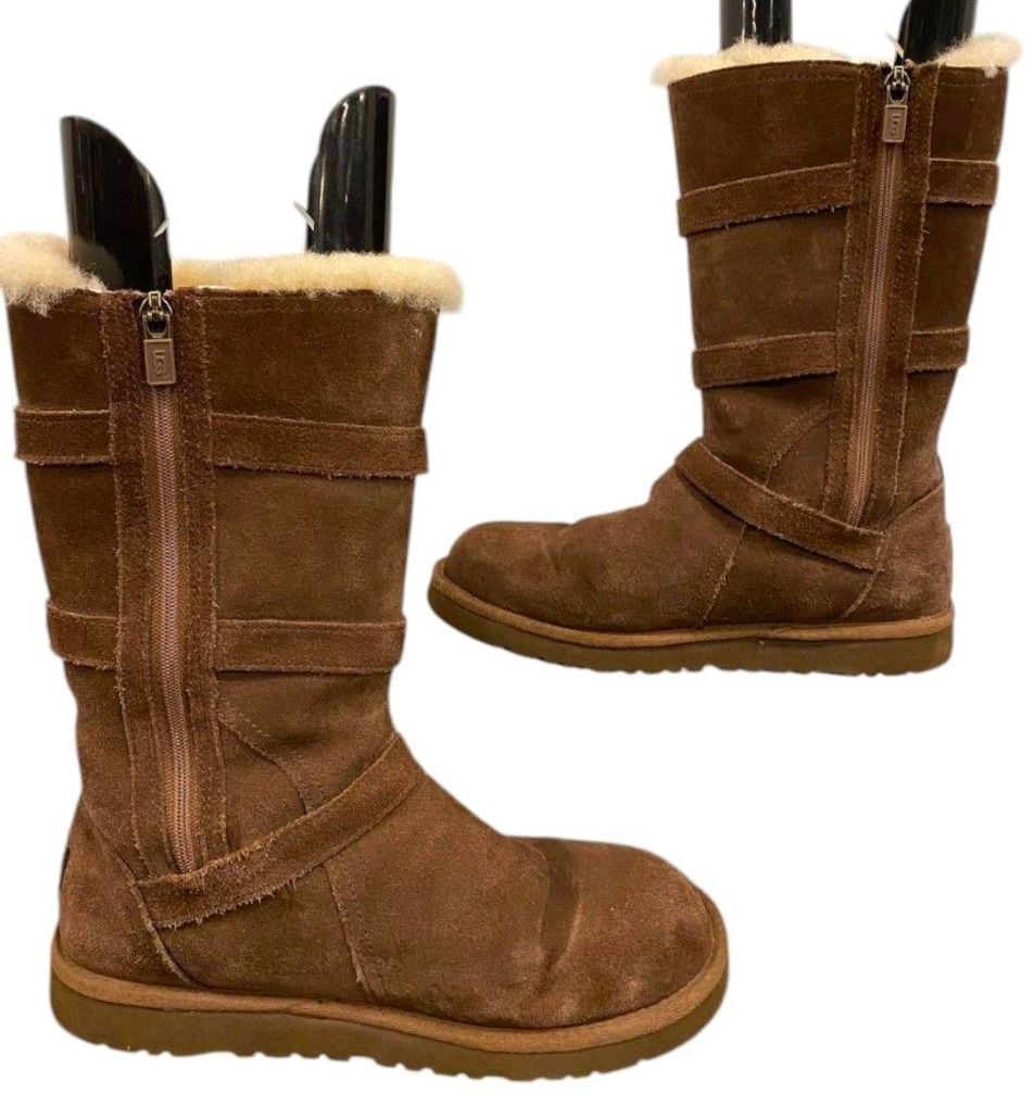 Women’s Uggs Maddi II - Size 6 3