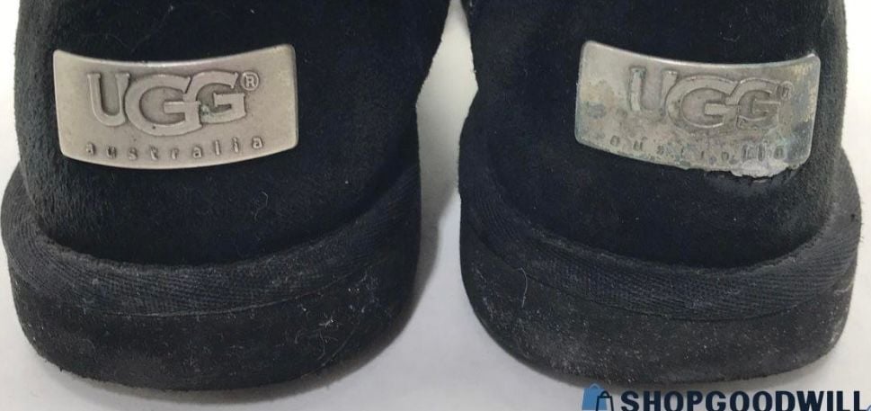 Women’s UGG Classic Tall II Black Sheepskin Boots Size 7 3