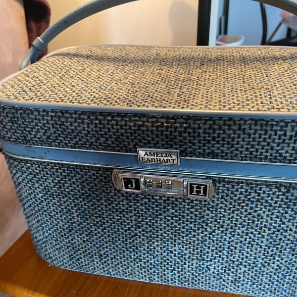 Vintage Amelia Earhart Tweed Train Case with Handle