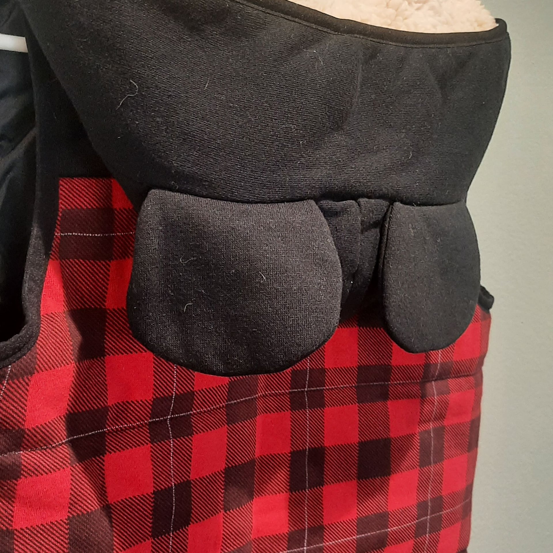 Disney Junior Mickey, lined vest for kids. 7 years. Hood with mouseears. 7