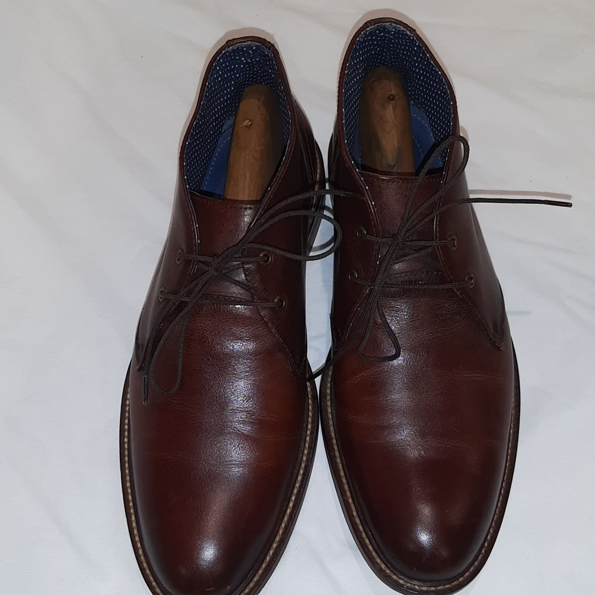 “Aston Grey” Chukka Boot, fully leather, size 8.5 10