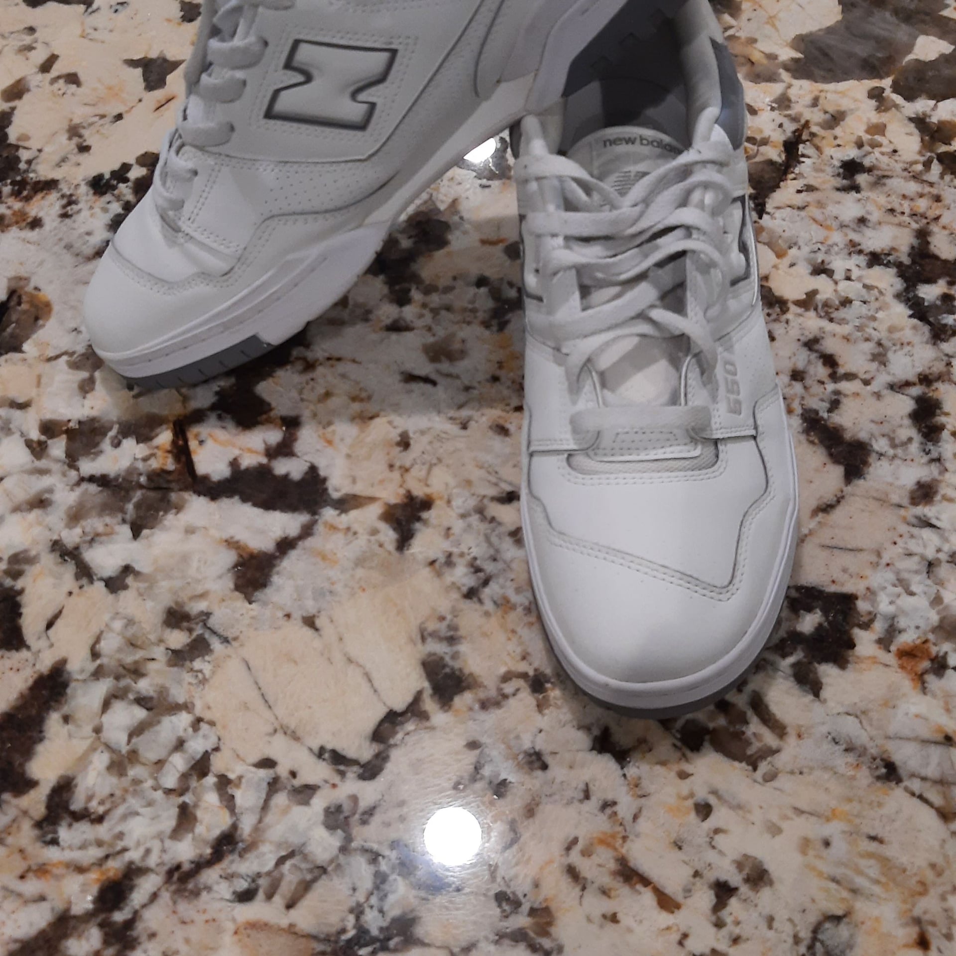 New Balance 550 White nearly New, SiZe US 13 Basketball sneakers 5